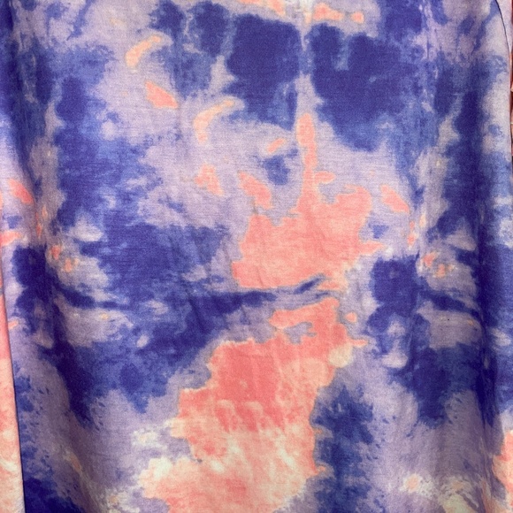 EUC Shein Tie Dye Ripped Tee Size 4XL - Picture 7 of 9
